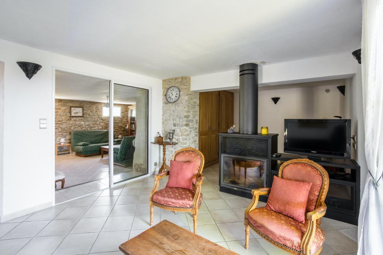 Villa Charmante A La Tour-D'Aigues Avec Piscine Privee Екстериор снимка