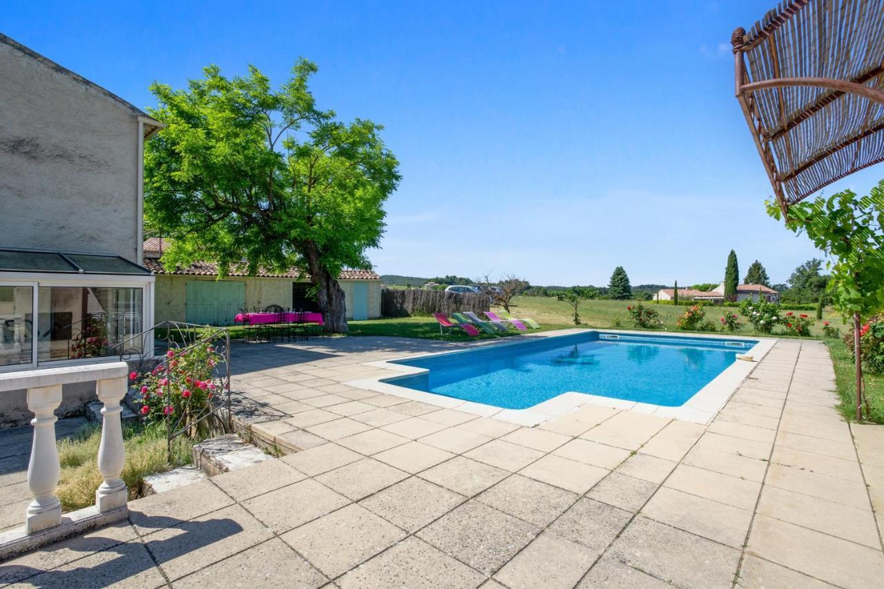 Villa Charmante A La Tour-D'Aigues Avec Piscine Privee Екстериор снимка